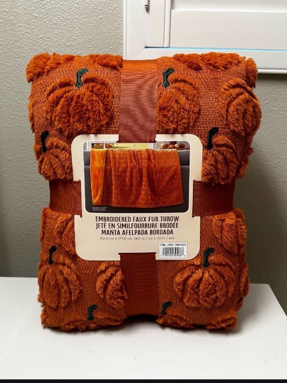 Costco Halloween Pumpkin Faux Fur Throw NWT Viral 3 Piece